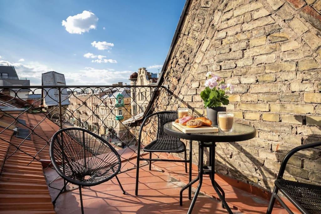 Luxury Apartment In Gediminas Avenue With Terrace Vilnius Exterior foto